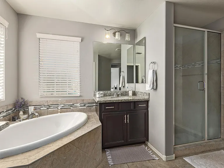 7919 S 8th Way — Photo 24