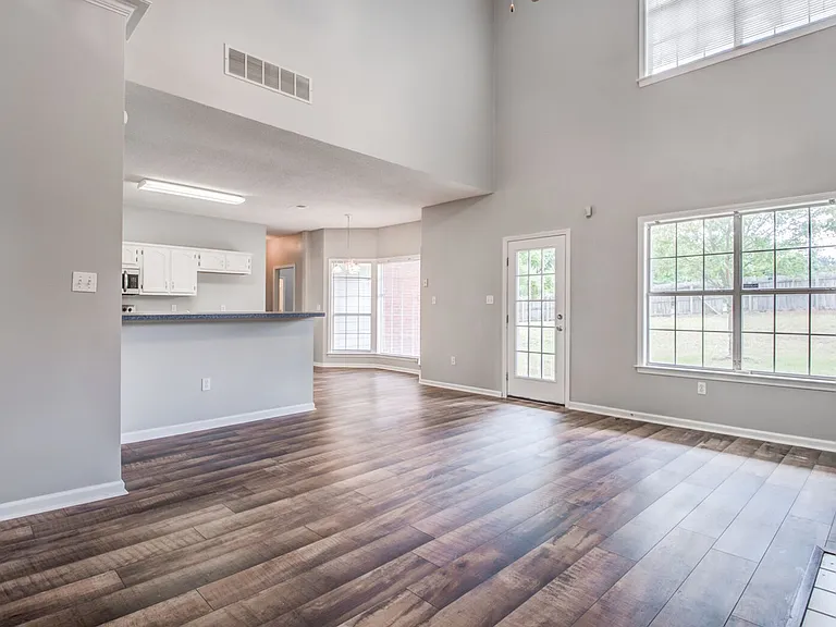 9461 Hickory Dr — Photo 9