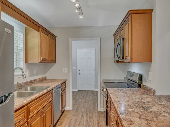 306 Twilight Ct, White Bluff, TN 37187