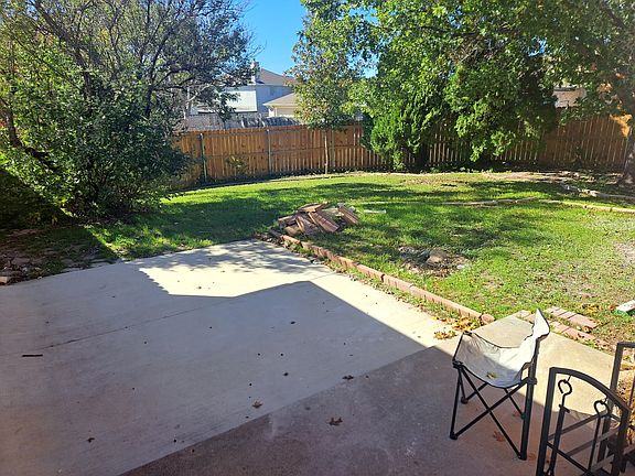 3rd image of 10331 Lone Pine Ln