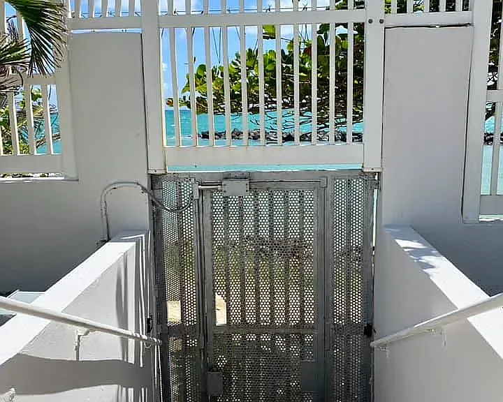 Access to the Beach!!