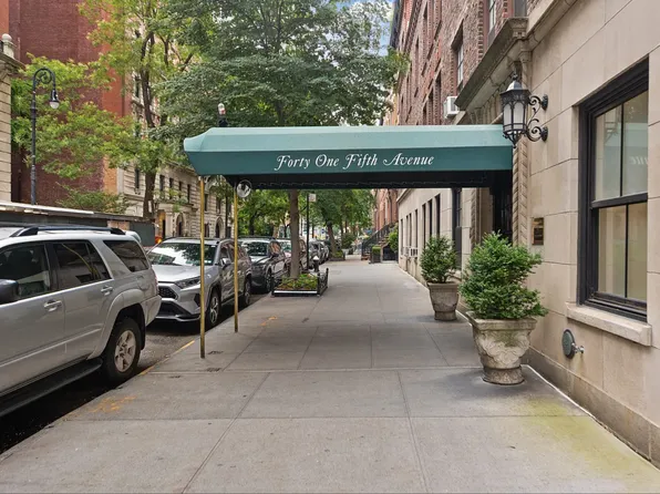 41 5th Avenue image 19 of 20