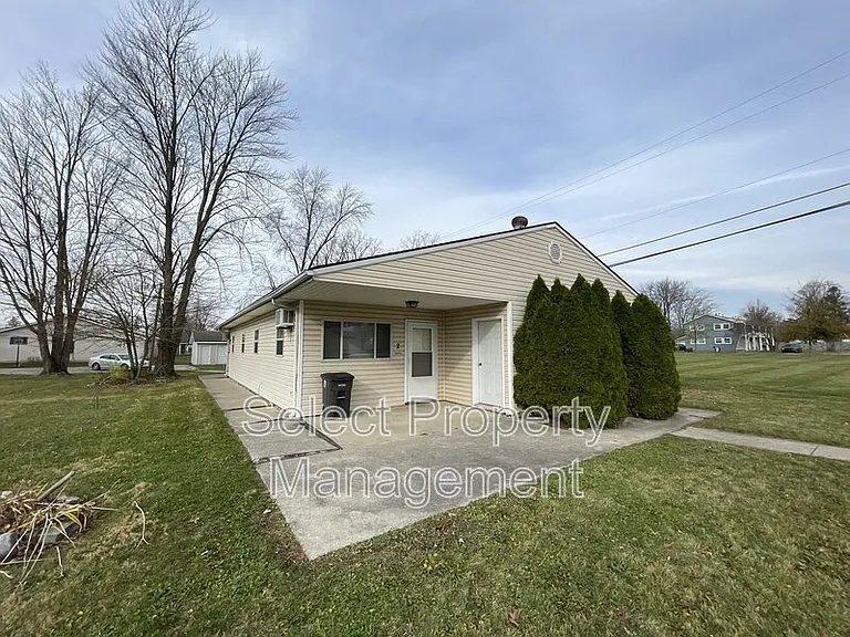 7608 Bluffton Rd #3 — Photo 1