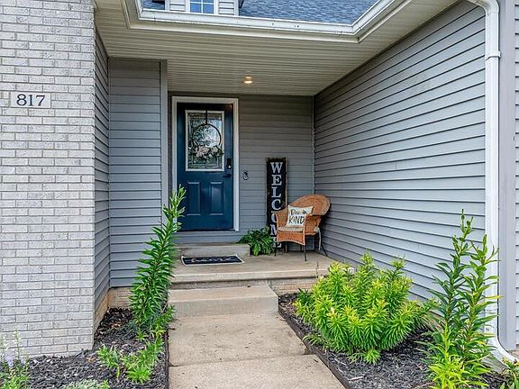 2nd image of 817 Cypress Dr