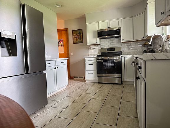4th image of 37 Lubeck Rd