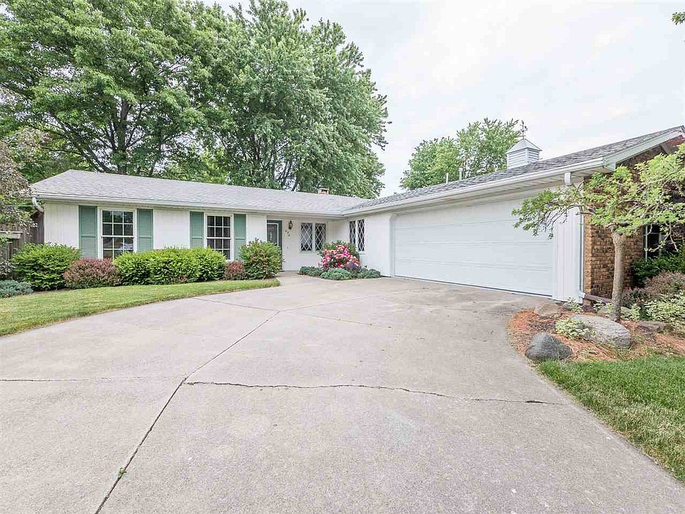 1st image of 424 W Maplewood Dr