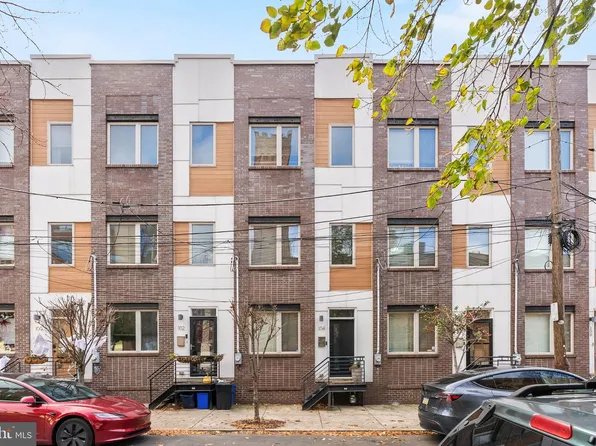 104 Turner St, Philadelphia, PA 19122