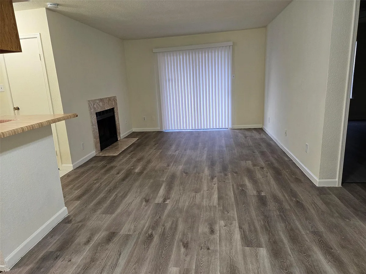 Building Photo - 7400 Bellerive Dr #709