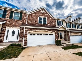 22 Loris Ln, Saint Charles, MO 63303