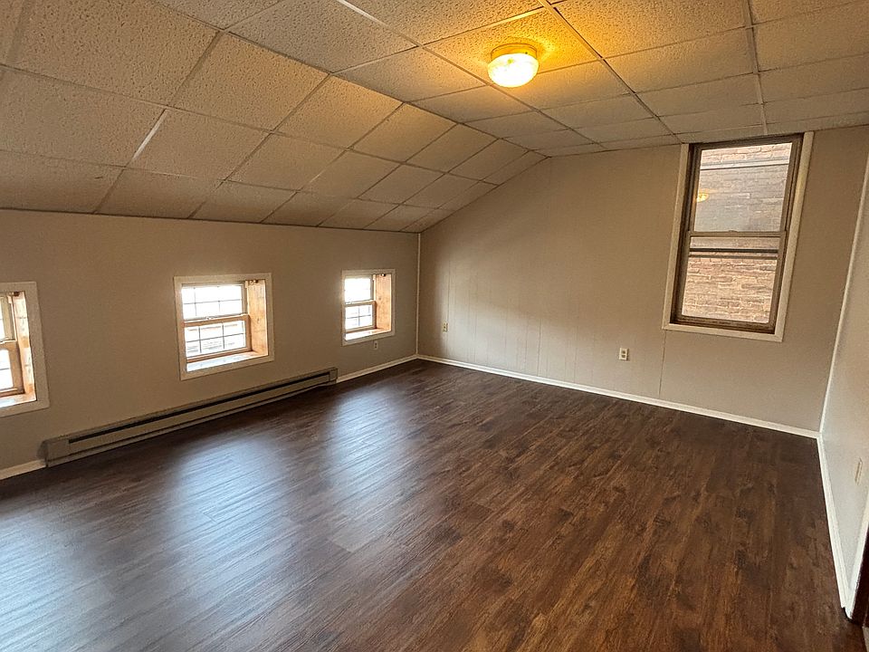 1st image of 106 E Main St #4