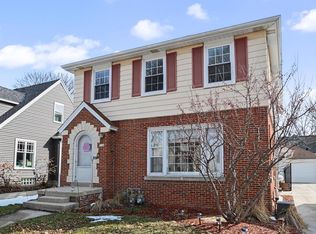 2944 North 70th STREET, Wauwatosa, WI 53210