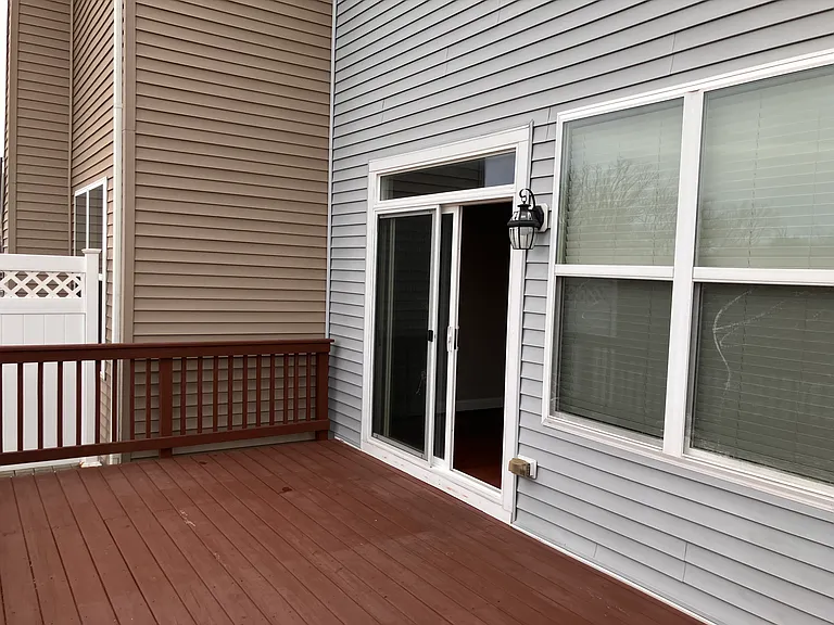 Kingsley Dr — Photo 15