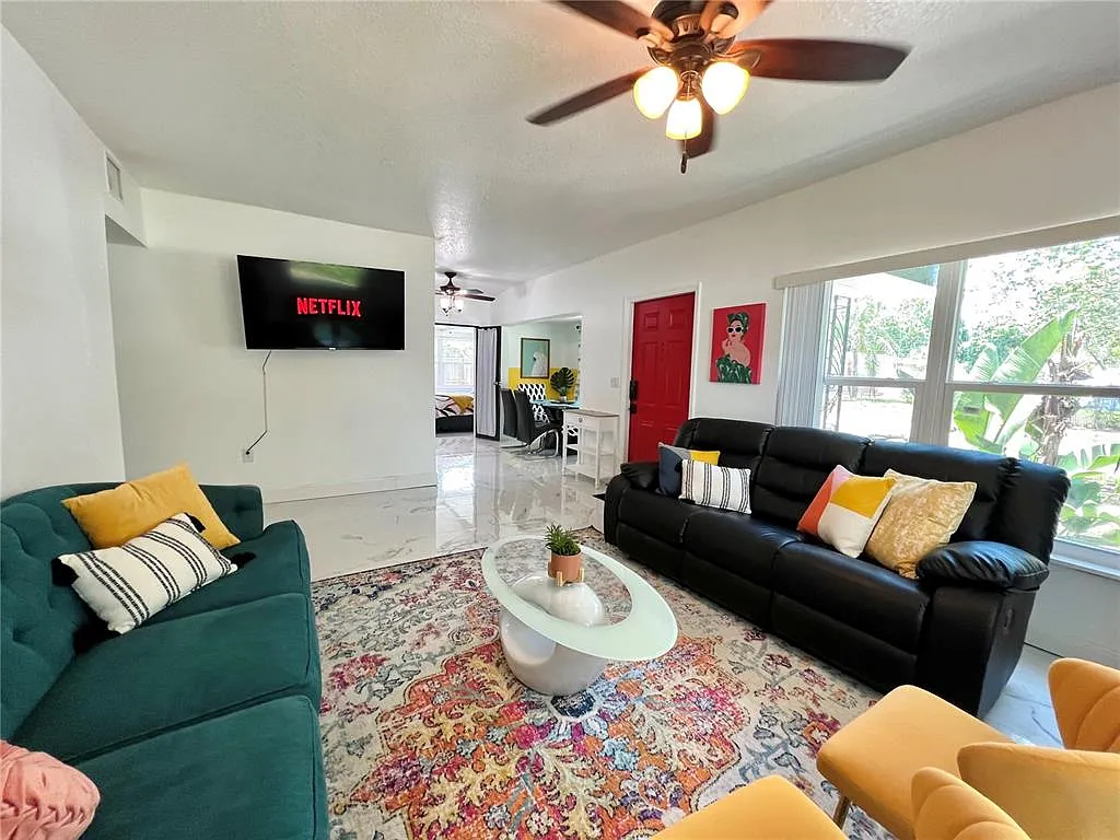 4 bed, 2.0 bath, 1553 sqft, $3,300 — Photo 2