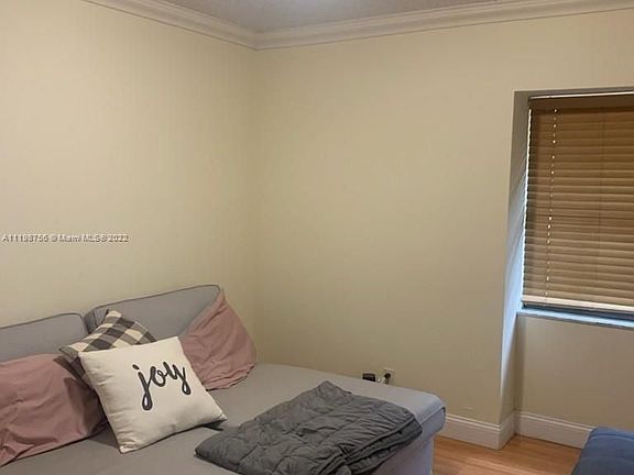 2nd image of 1603 Newport Ln