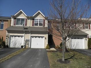 6953 Hunt Dr, Macungie, PA 18062