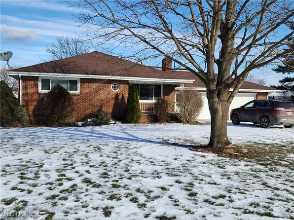 587 Edison St, Struthers, OH 44471
