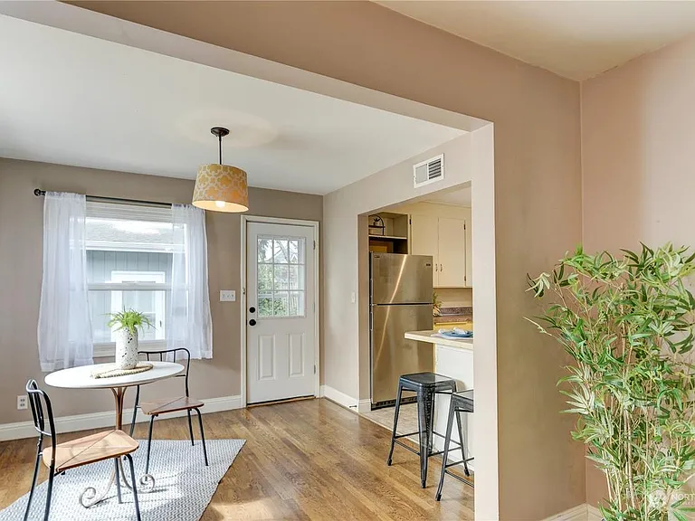 2113 Adams St SE #A — Photo 7