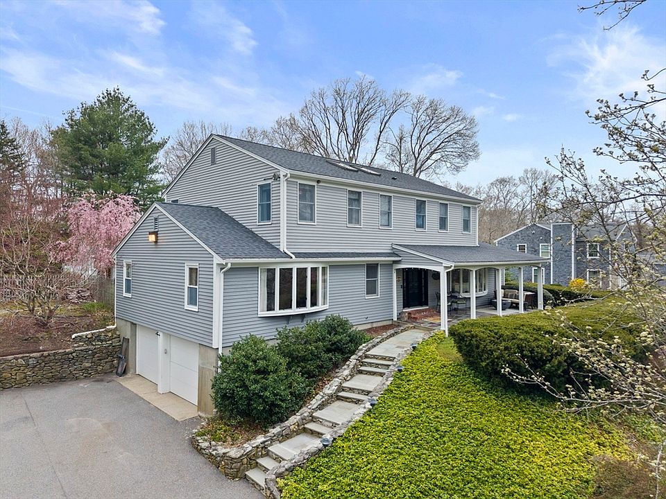 1st image of 13 Woodvale Ave