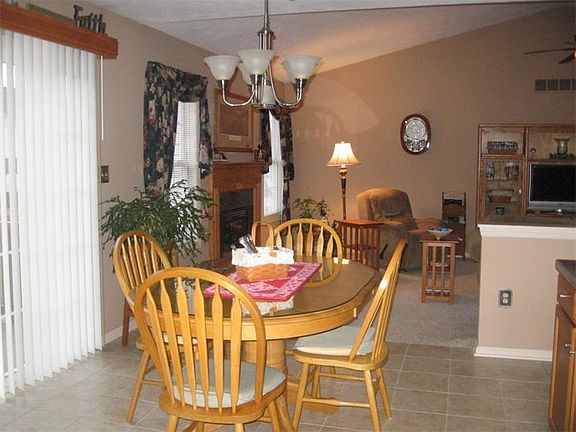 4th image of 107 Ashton Dr
