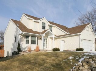 18993 Joseph Curv, Eden Prairie, MN 55346
