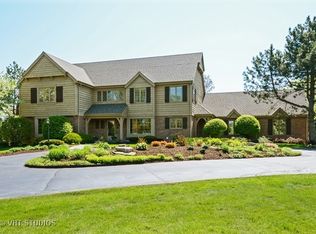 2 Polo Dr, South Barrington, IL 60010