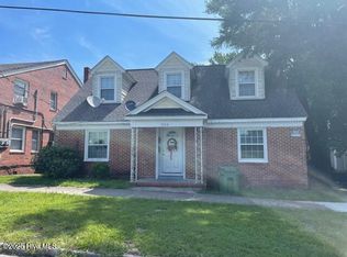 306 N 11th St APT 3, Wilmington, NC 28401