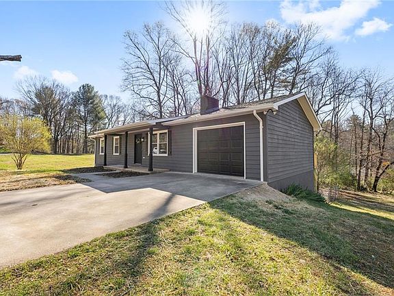 2nd image of 168 Country Ln