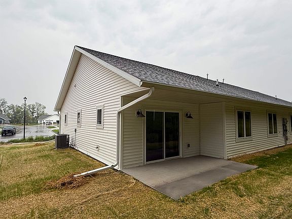 3rd image of 1105 Rusalka Cir