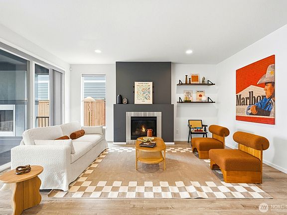 5th image of 32970 Evergreen Avenue SE