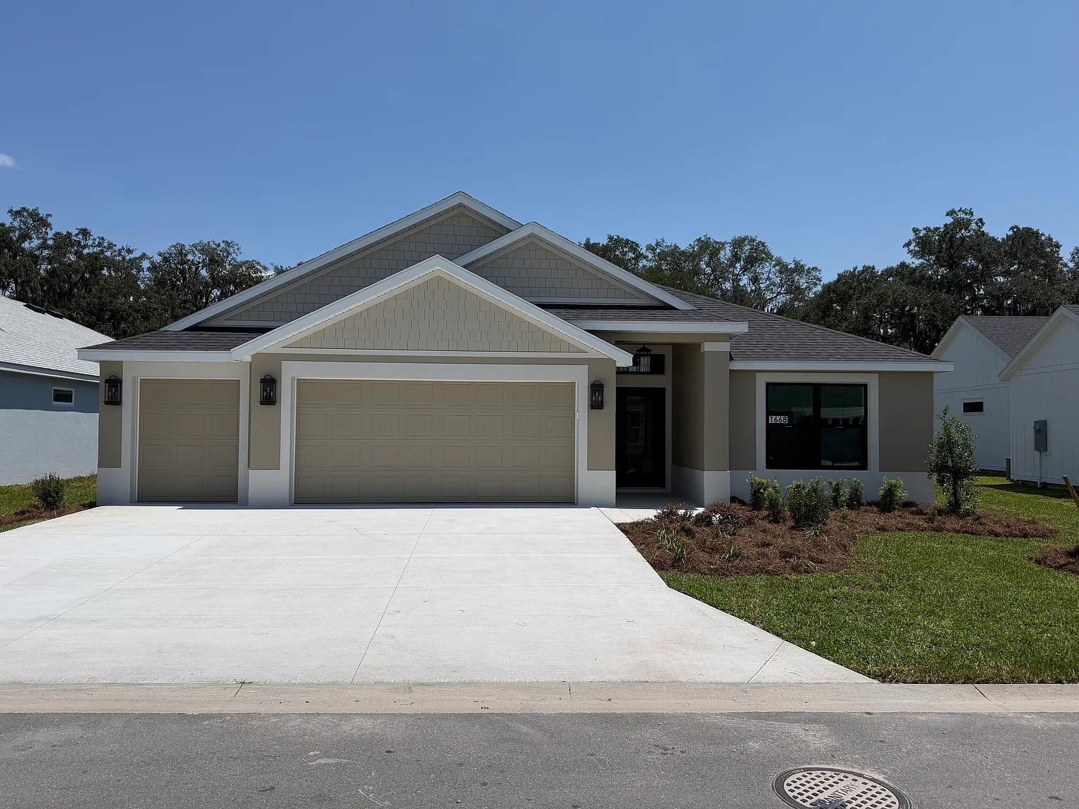 3 bed, 2136 sqft, $4,495 — Photo 2