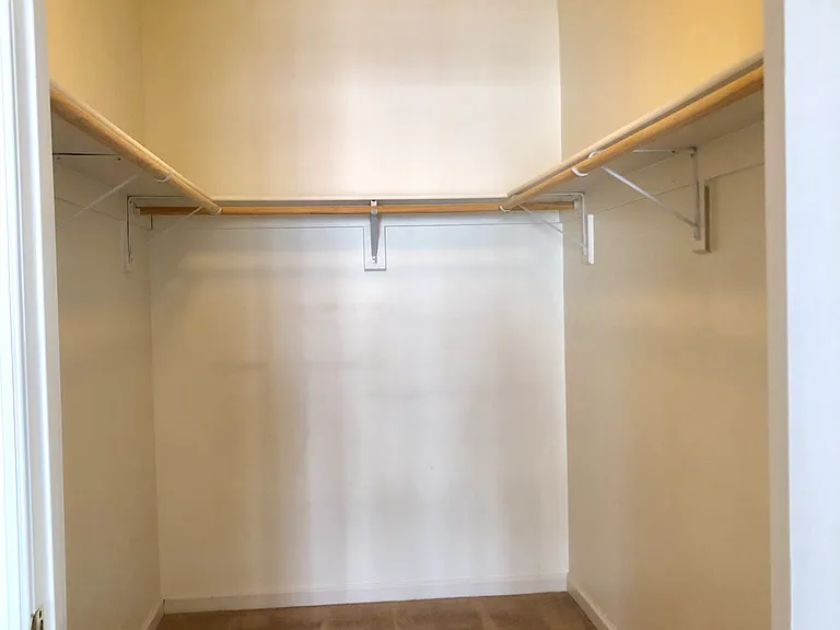 Dunn Loring Metro Apartments — Photo 28