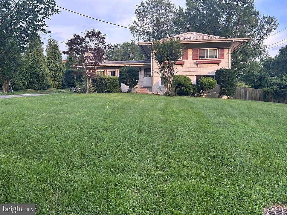 2nd image of 11135 Lockwood Dr