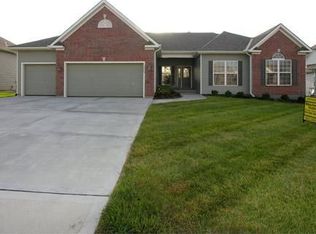 10200 N Willow Ave, Kansas City, MO 64157
