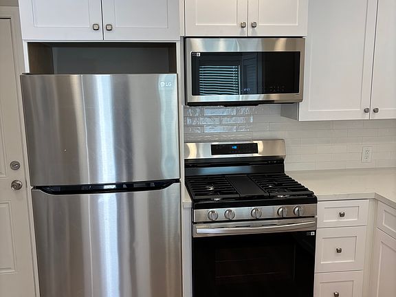 4th image of 411 McDonald Ave