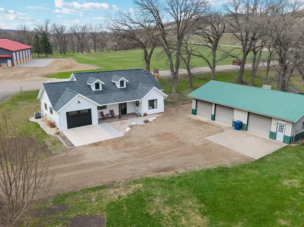 113 3rd St, Fort Ransom, ND 58033