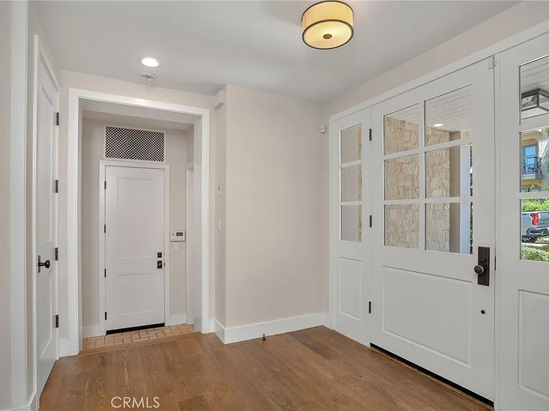 328 28th St — Photo 33