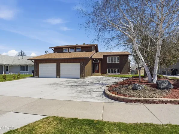1703 S 35th St Unit A, Grand Forks, ND 58201