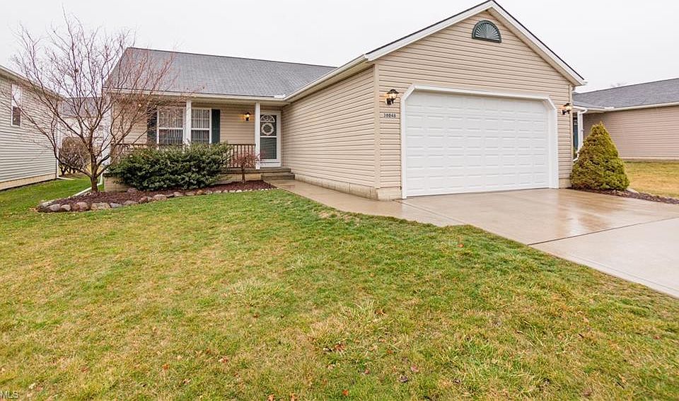 1st image of 38048 Vista Lake Way