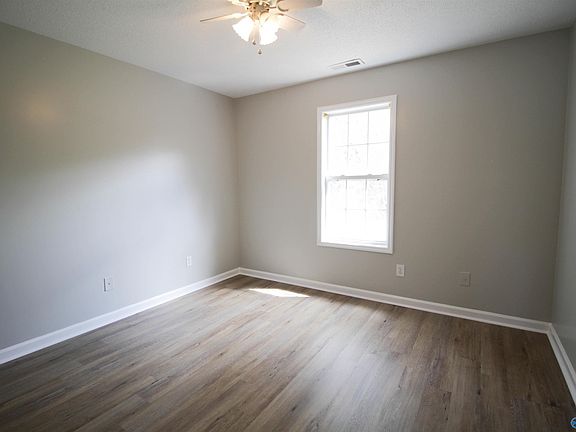 3rd image of 27082 Elkins Rd