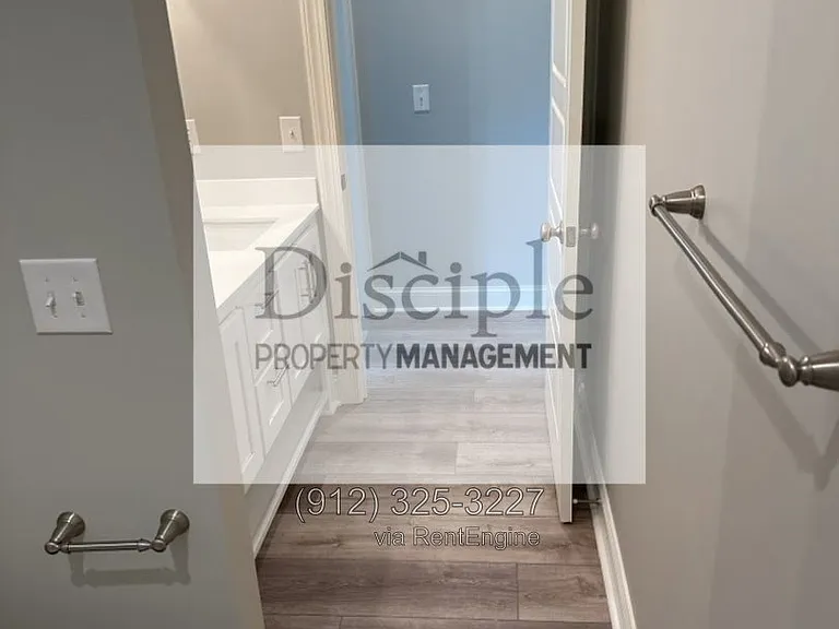 79 Ennis Rd — Photo 34