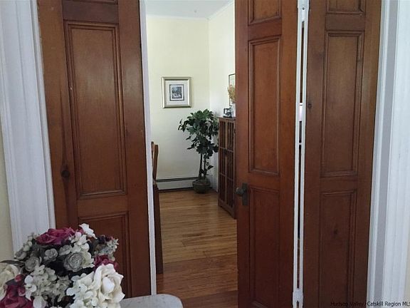 3rd image of 215 Mountain Ave