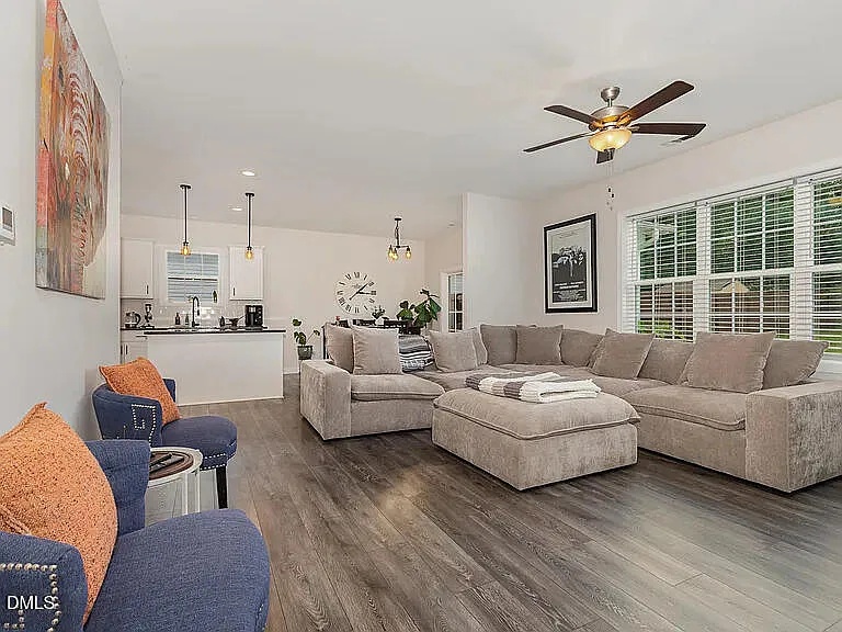 325 Whetstone Dr — Photo 5