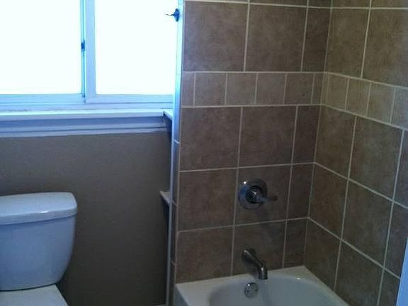5th image of 3004 3rd St N