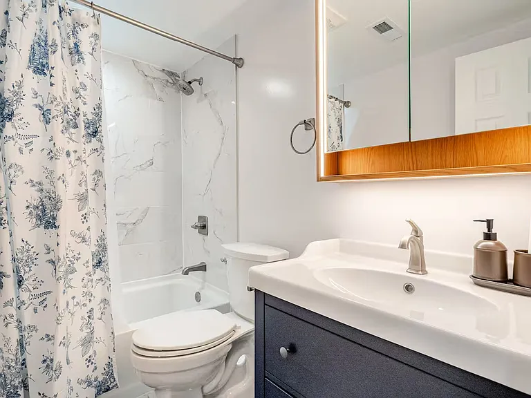 1331 Queen St NE — Photo 33