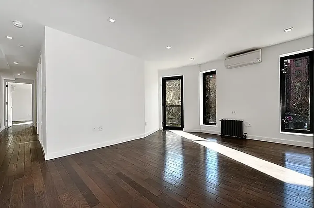 Building Photo - 175 E Houston St #4B