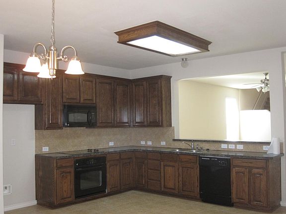 5th image of 1100 Arthurs Ct