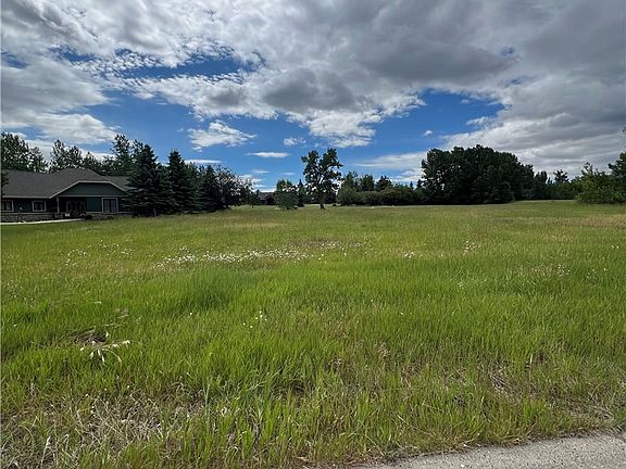 3rd image of 60 Cole Dr