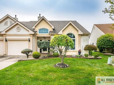 136 Birmingham Ln, Monroe Township, NJ, 08831