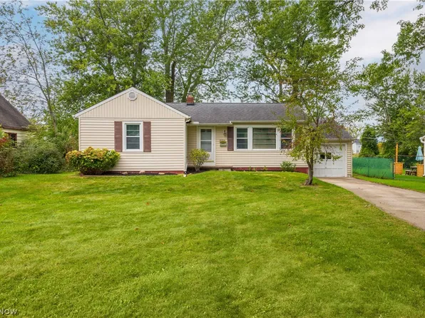8224 Westmoor Rd, Mentor, OH 44060