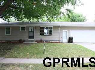 1800 Deweese Dr, Saint Joseph, MO 64504